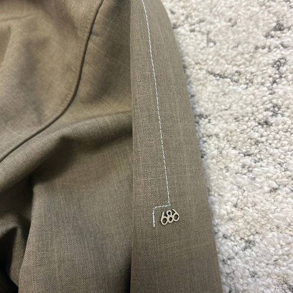 686 women’s snowboarding jacket size S  excellent condition - Picture 2 of 12